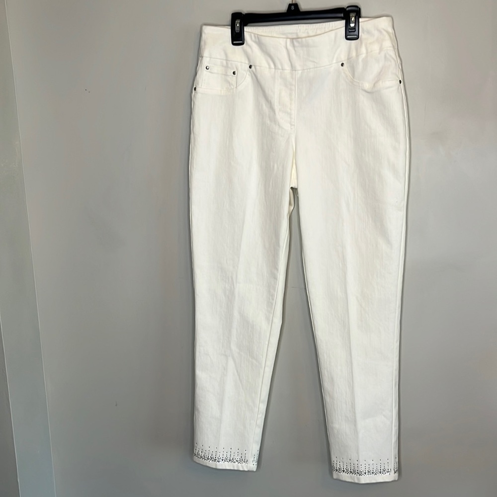 RUBY RD. NWT WHITE JEANS